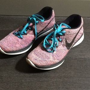 Pink nike lunarlon flyknit lunar 3